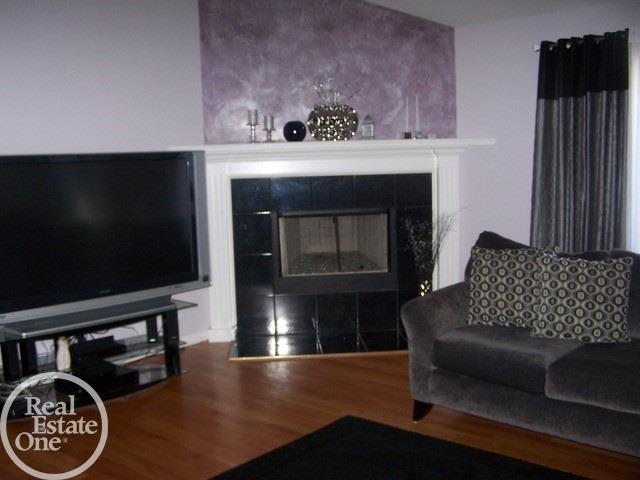 49248 Monte Road New Baltimore, MI 48047 - Photo 31 of 54 31360643-30.JPG