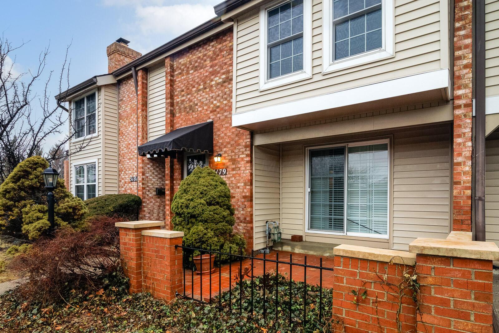5179 Rittenhouse Square North, Unit 2379 Columbus, OH 43220 - Photo 2 of 32 Remodeled Townhome with Finished Lower Level, 3 Bedrooms & 1.5 Baths.