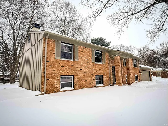 $299,900 | 6124 South Gotham Drive, South Bend, IN 46614