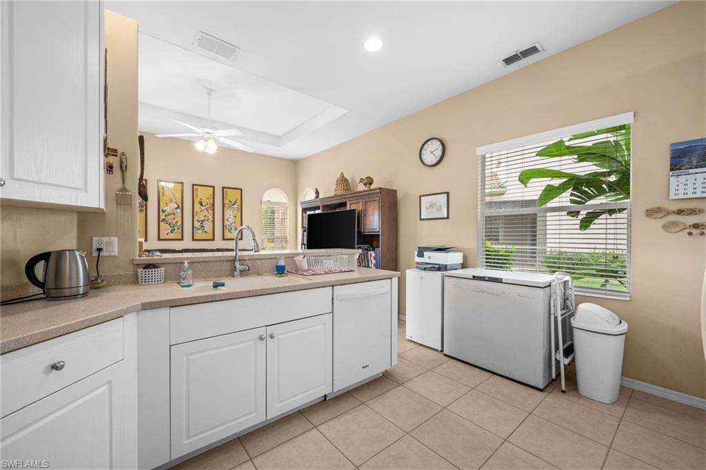 8830 Spring Mountain Way Fort Myers, FL 33908 - Photo 12 of 41