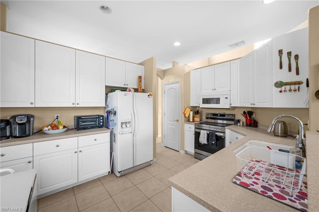 8830 Spring Mountain Way Fort Myers, FL 33908 - Photo 15 of 41