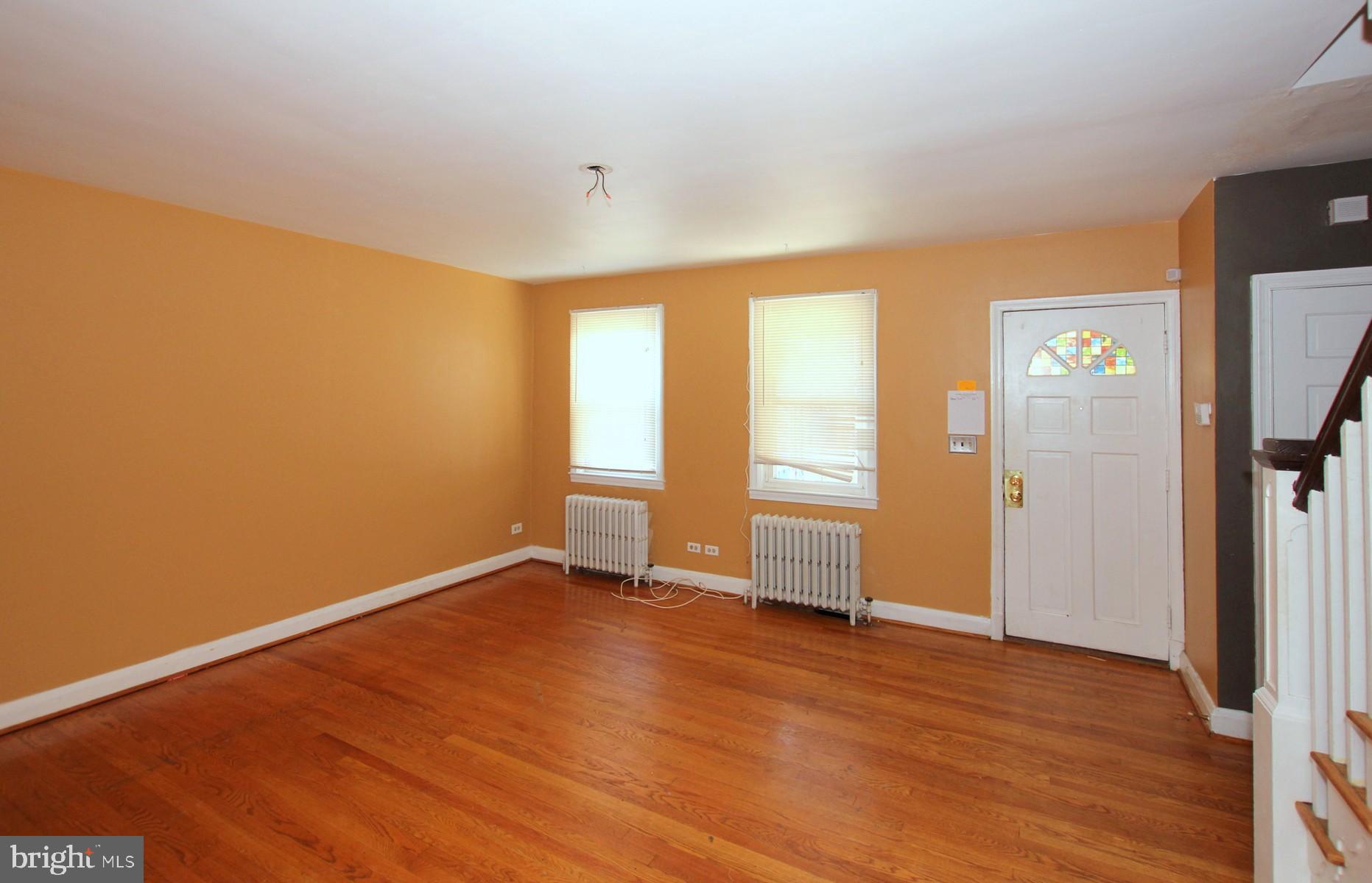 4110 Granite Road Baltimore, MD 21206 - Photo 2 of 24 Living room