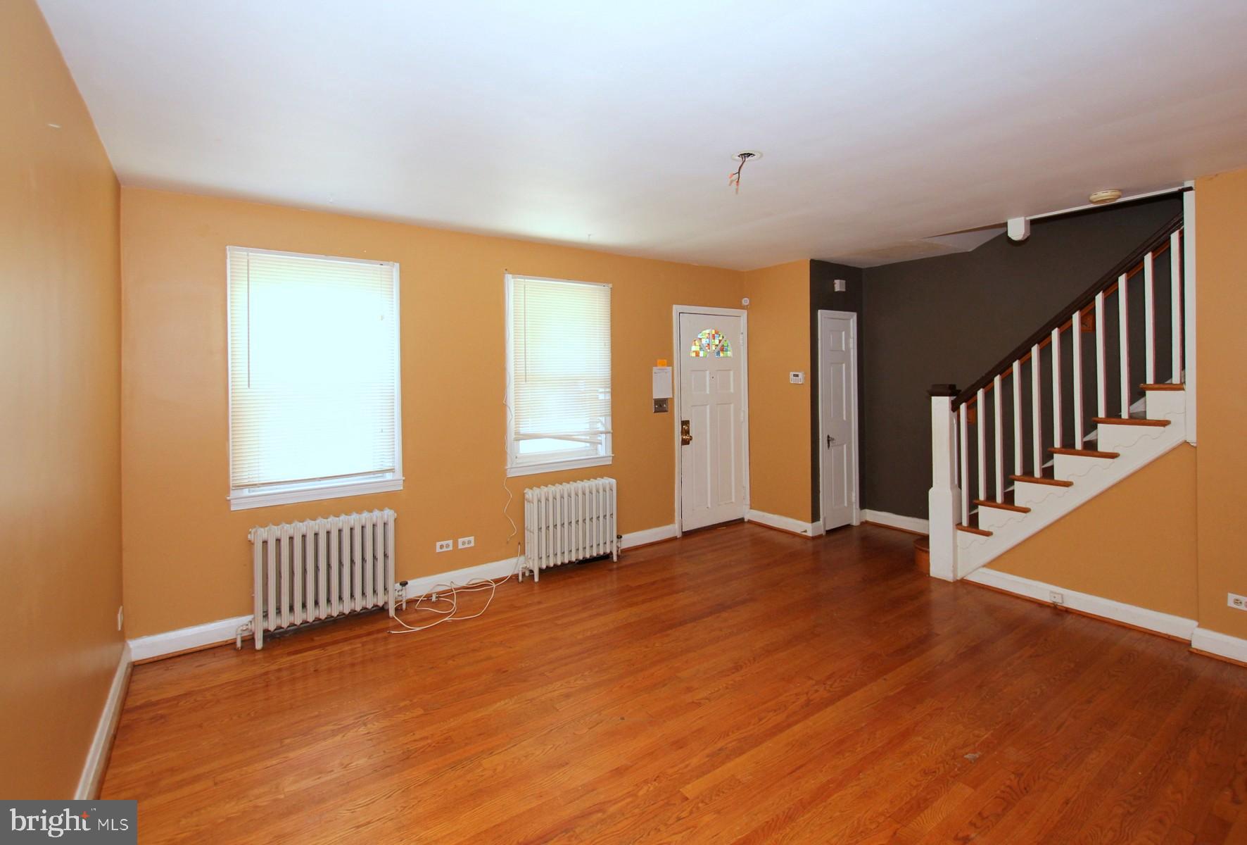 4110 Granite Road Baltimore, MD 21206 - Photo 3 of 24 Living room