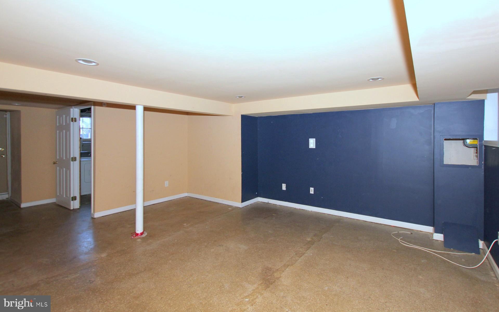 4110 Granite Road Baltimore, MD 21206 - Photo 21 of 24 Family room