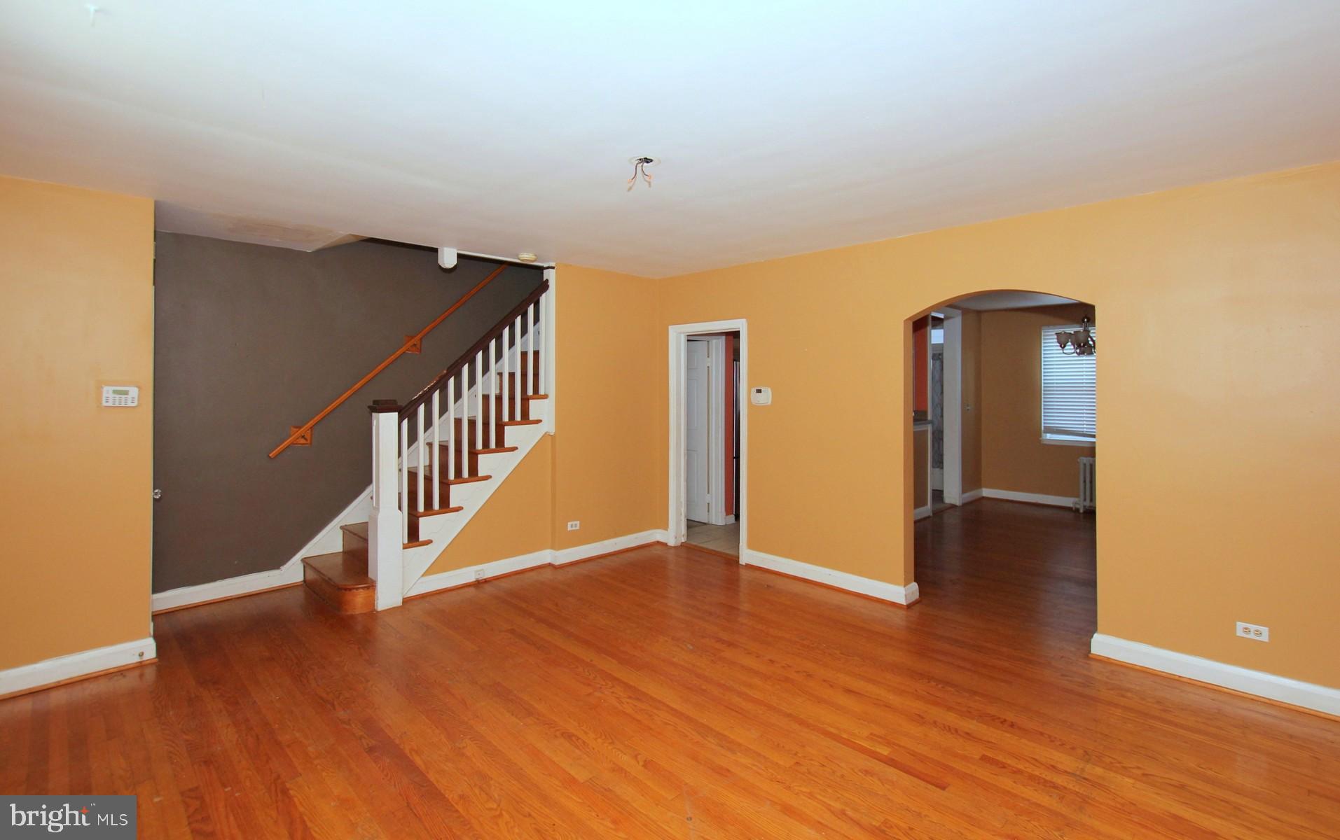 4110 Granite Road Baltimore, MD 21206 - Photo 4 of 24 Living room