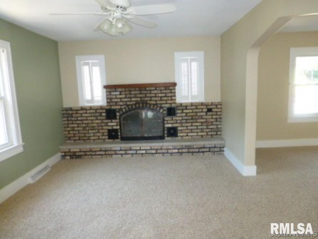 1343 Riverview Avenue Decatur, IL 62522 - Photo 3 of 13 Gallery Image 3