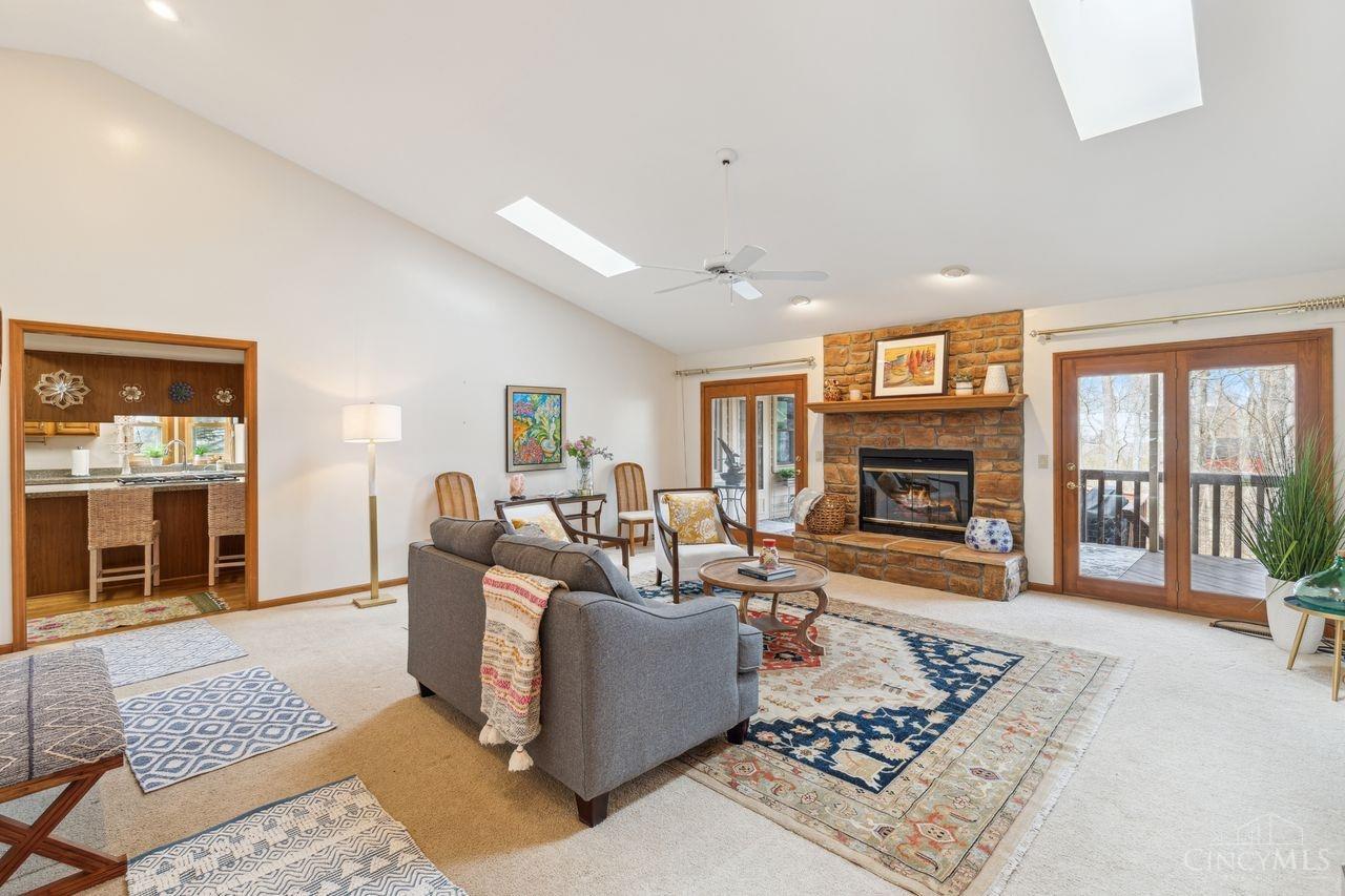 894 Surrey Ridge Cincinnati, OH 45245 - Photo 8 of 34 Gallery Image 8