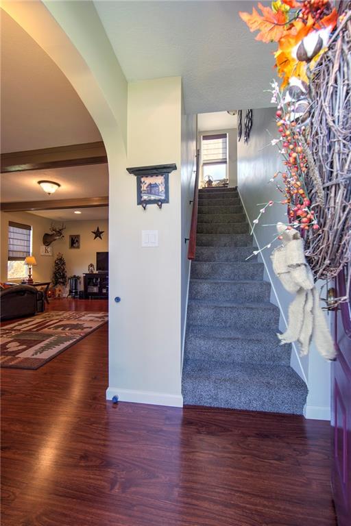 1718 Rte 481 Charleroi, PA 15022 - Photo 4 of 24 ENTRANCE WAY - OPEN FLOOR PLAN