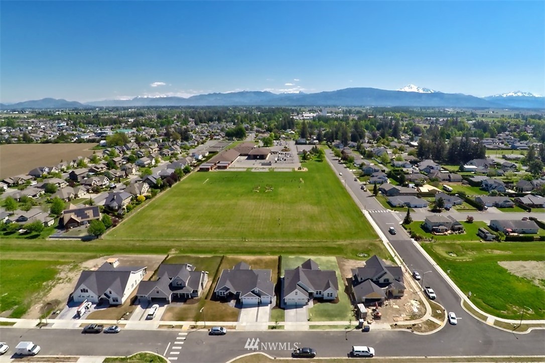 874 Rye Court Lynden, WA 98264 - Photo 3 of 25 Gallery Image 3