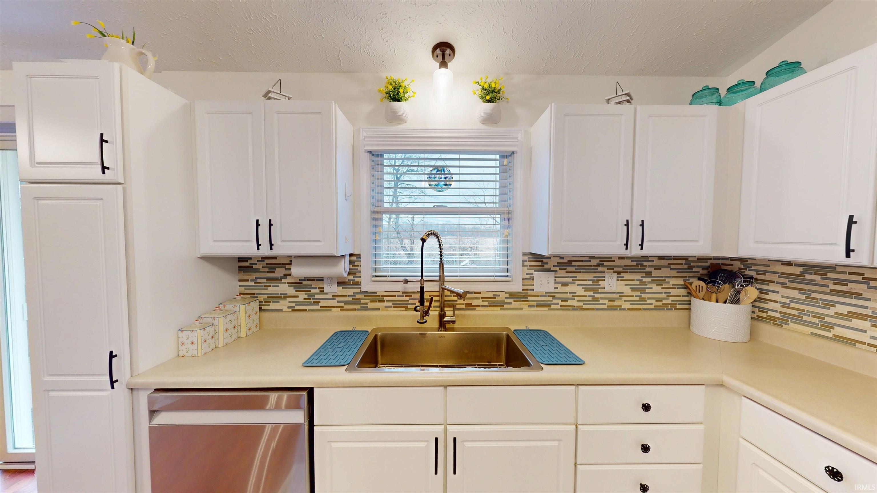 2129 Heather Road Anderson, IN 46012 - Photo 5 of 35 Gallery Image 5