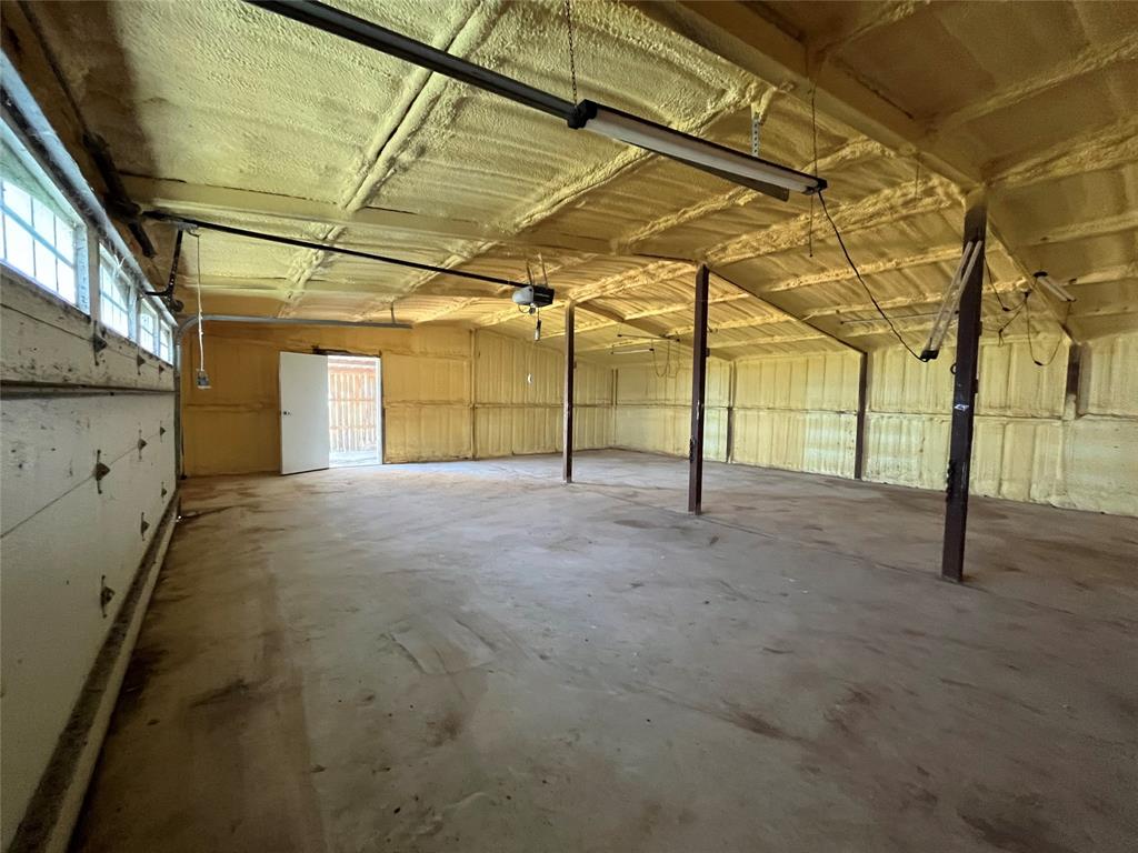 60 Cobler Road Collinsville, TX 76233 - Photo 10 of 17 30 x 36 ft insulated metal building with side entry to carport