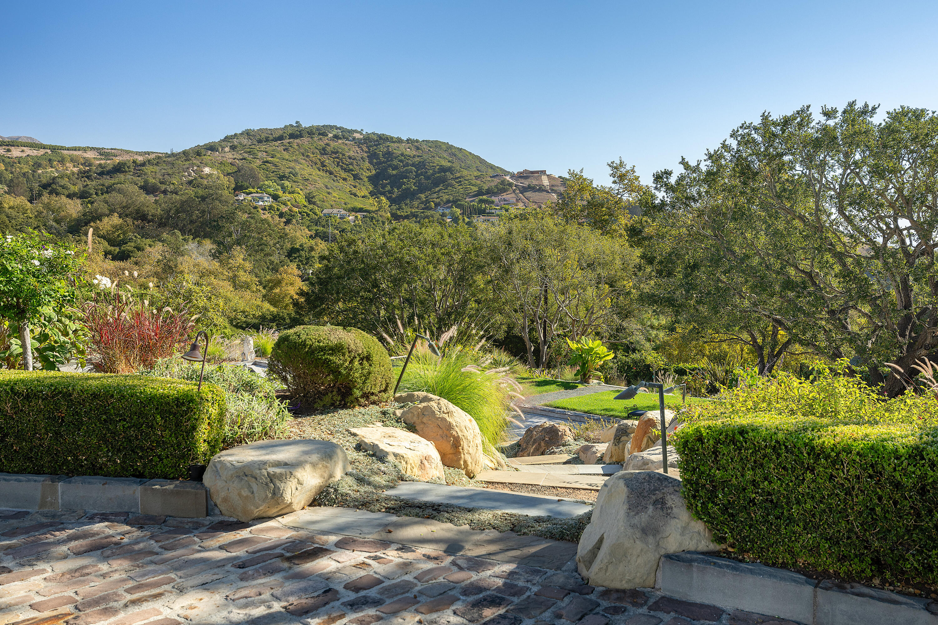 2820 Torito Road Santa Barbara, CA 93108 - Photo 41 of 43 Pathway from Driveway to Backyard