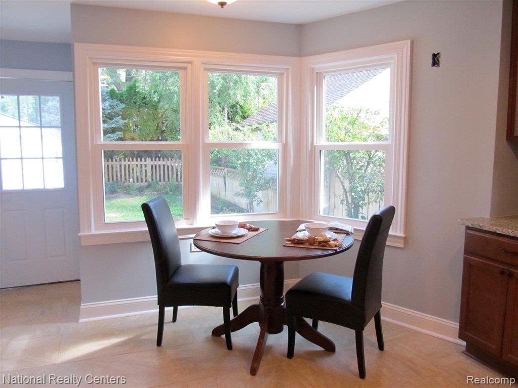 322 McMillan Road Grosse Pointe, MI 48236 - Photo 14 of 25 Breakfast Nook