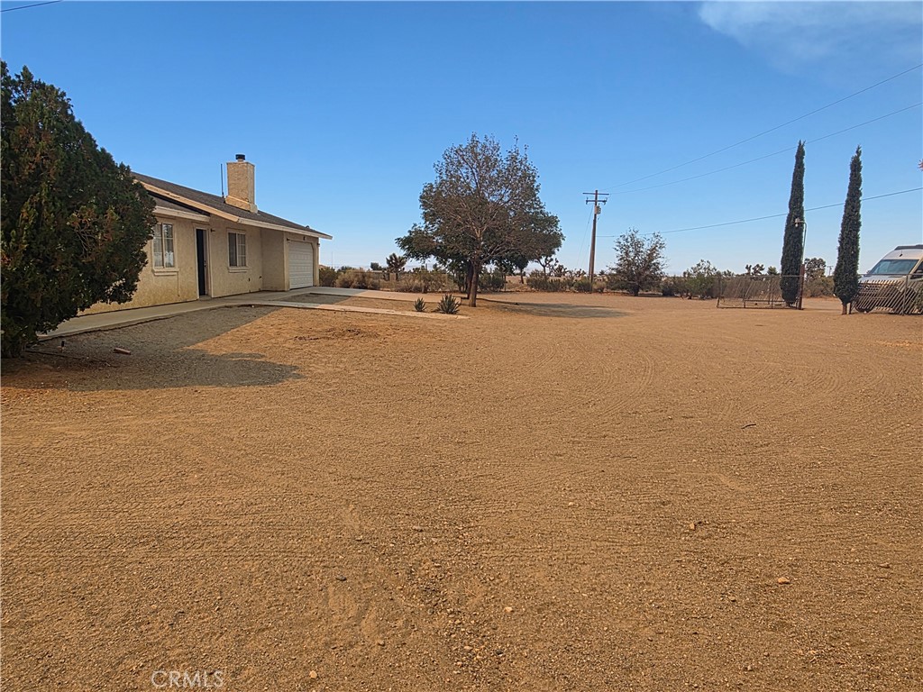 11380 El Esteban Road Phelan, CA 92371 - Photo 4 of 14 Front Yard