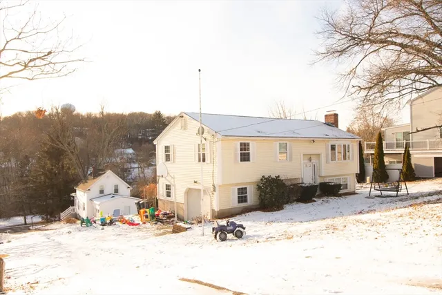 $499,000 | 120 Amesbury Street, Dracut, MA 01826