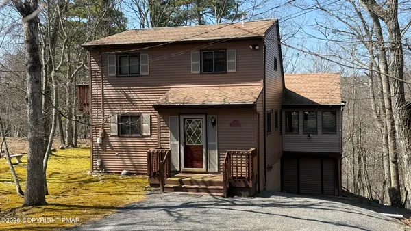 $270,000 | 127 Dorchester Drive, Bushkill, PA 18324