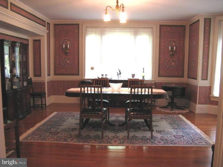 6463 Drexel Road Philadelphia, PA 19151 - Photo 14 of 25 Dining Room