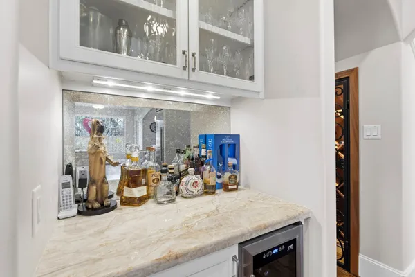 a view of an outdoor space