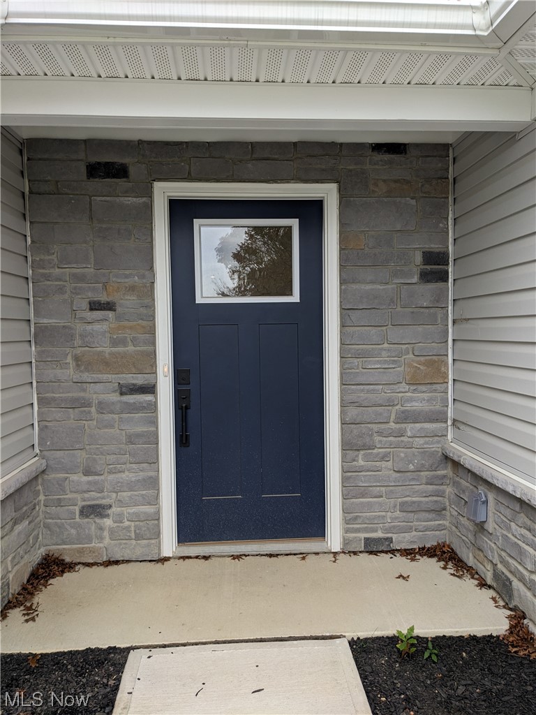 174 West Spring Drive Elyria, OH 44035 - Photo 2 of 19 View of doorway to property