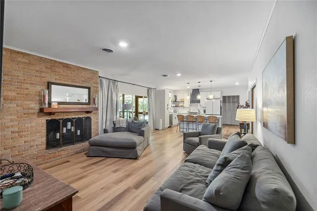 $450,000 | 415 South 5th Street, Ponchatoula, LA 70454