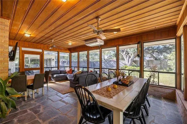 $450,000 | 415 South 5th Street, Ponchatoula, LA 70454