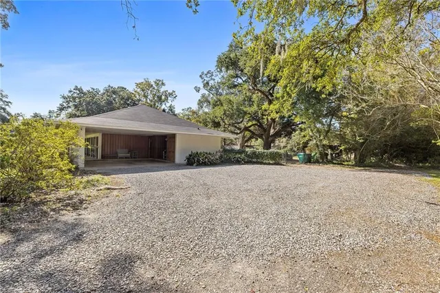 $450,000 | 415 South 5th Street, Ponchatoula, LA 70454