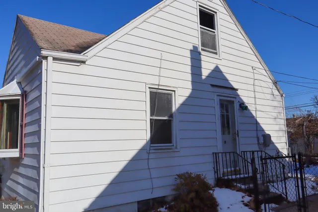 $185,000 | 2424 Wood Avenue, Bristol, PA 19007