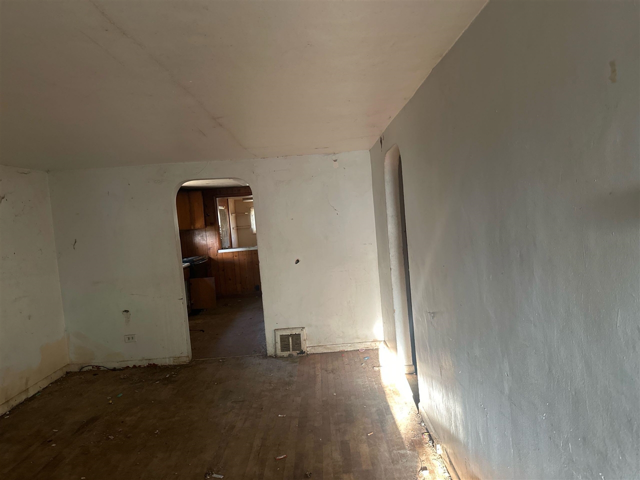 617 Gestner Road Benton Harbor, MI 49022 - Photo 9 of 16