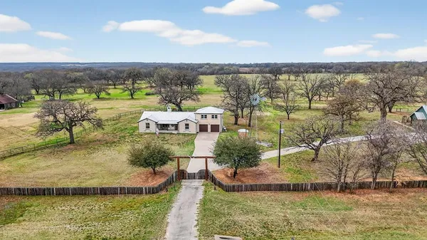 $2,500,000 | 2035 Farm To Market Road 103, Nocona, TX 76255