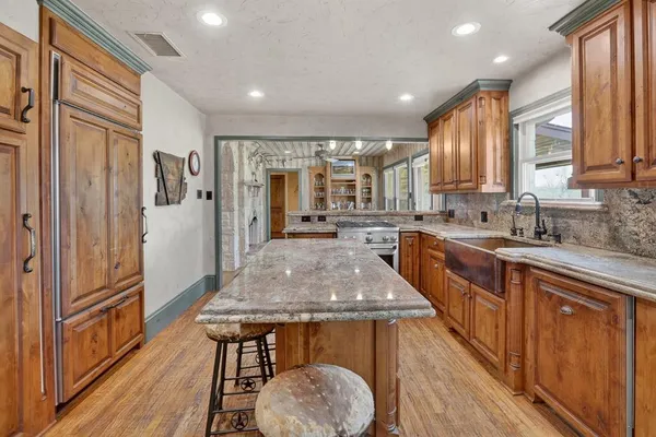$2,500,000 | 2035 Farm To Market Road 103, Nocona, TX 76255