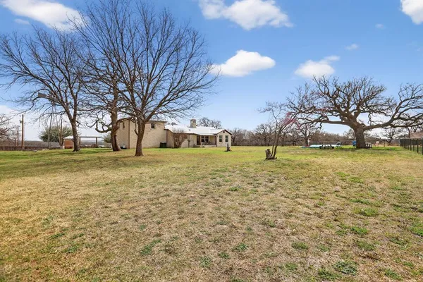 $2,500,000 | 2035 Farm To Market Road 103, Nocona, TX 76255