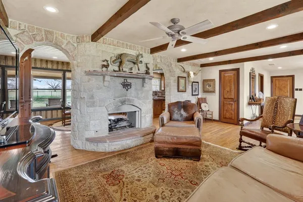 $2,500,000 | 2035 Farm To Market Road 103, Nocona, TX 76255