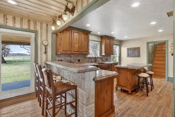 $2,500,000 | 2035 Farm To Market Road 103, Nocona, TX 76255