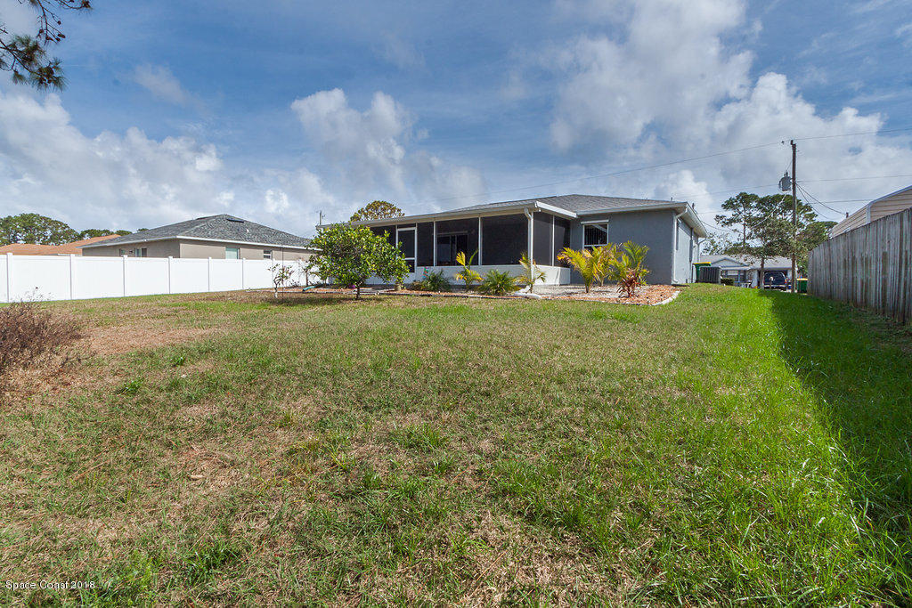6810 Haddington Road Cocoa, FL 32927 - Photo 18 of 20 Large Back Yard