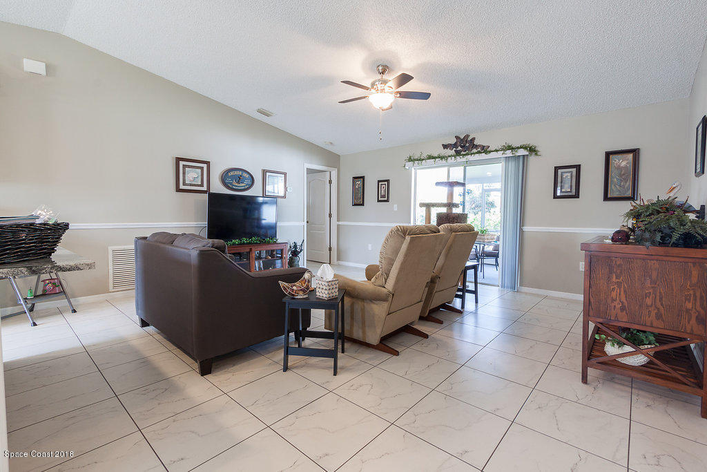 6810 Haddington Road Cocoa, FL 32927 - Photo 7 of 20 Living room