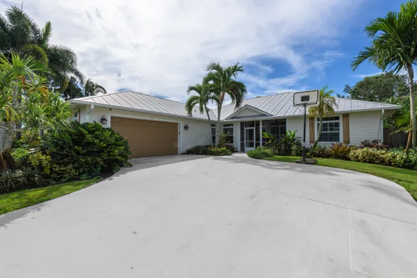 $3,900 | 3315 Southeast W Snow Road, Port St. Lucie, FL 34984