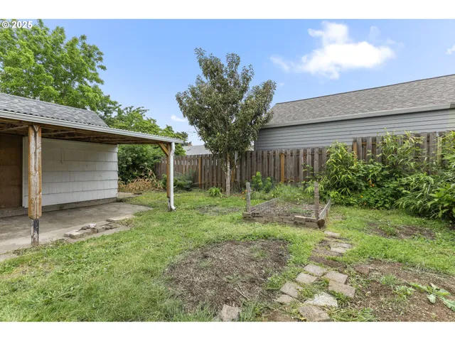 $635,000 | 6824 North Commercial Avenue, Portland, OR 97217