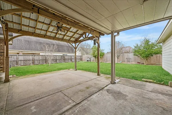 $2,950 | 11207 Briscoe Lane, Pearland, TX 77584