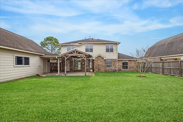 $2,950 | 11207 Briscoe Lane, Pearland, TX 77584