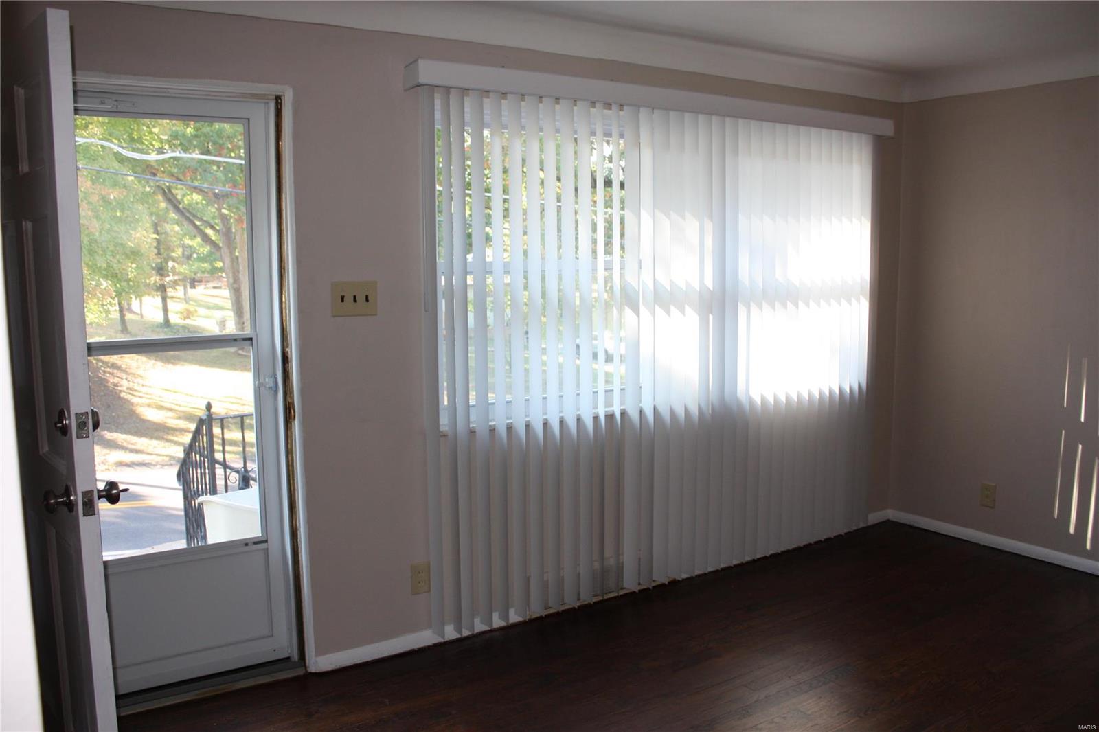 629 Buckley Road St. Louis, MO 63125 - Photo 3 of 43