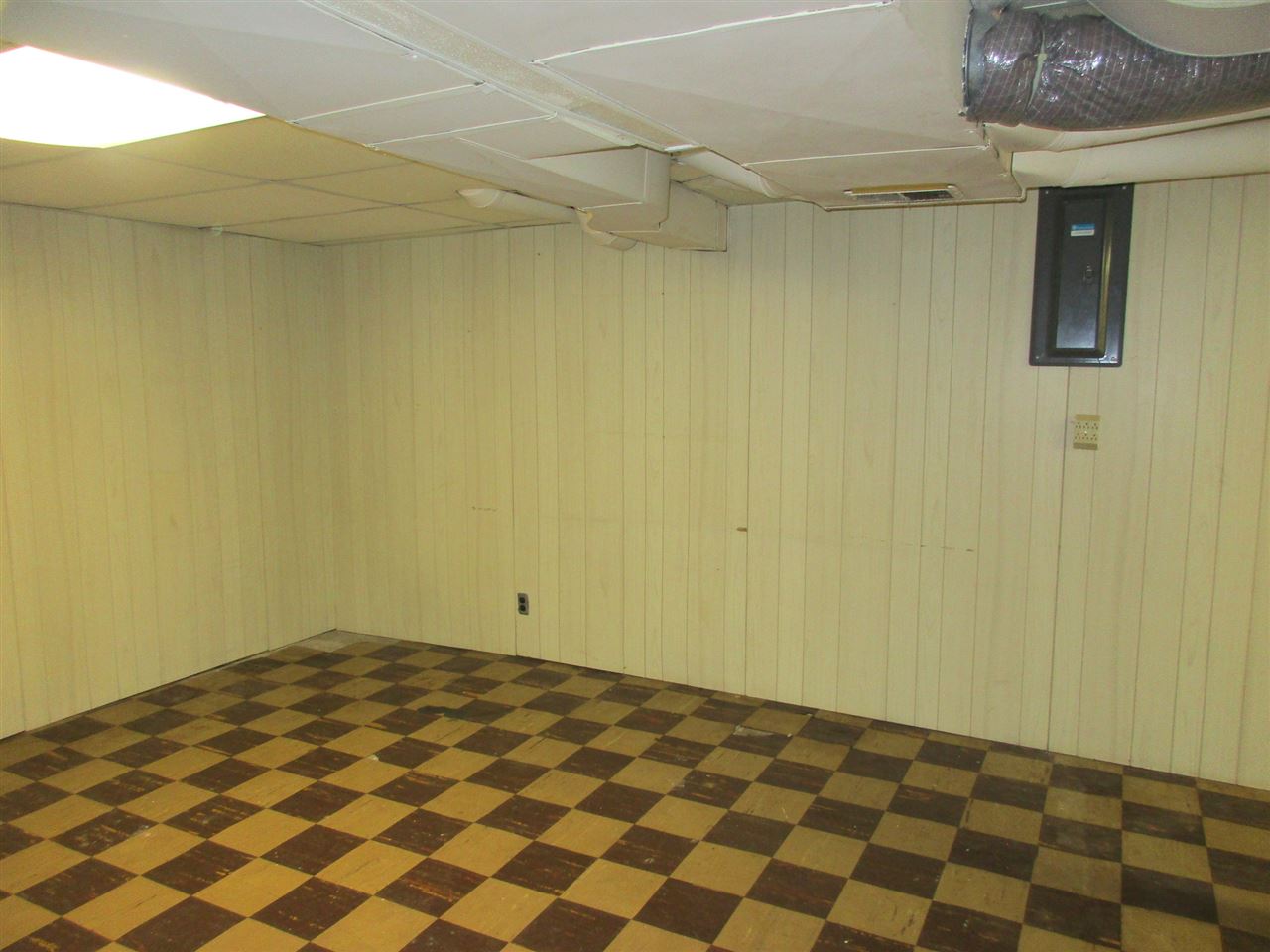 3926 South County Line Road Durand, MI 48429 - Photo 19 of 38 31300239-18.JPG