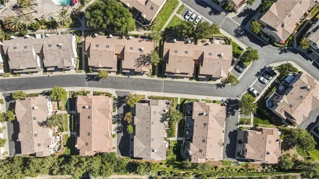 $575,000 | 22754 Little Falls Court, Saugus, CA 91350