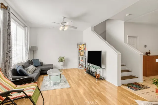 $575,000 | 22754 Little Falls Court, Saugus, CA 91350