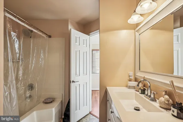 $2,700 | 1601 Airy Hill Court, Unit 10D, Crofton, MD 21114