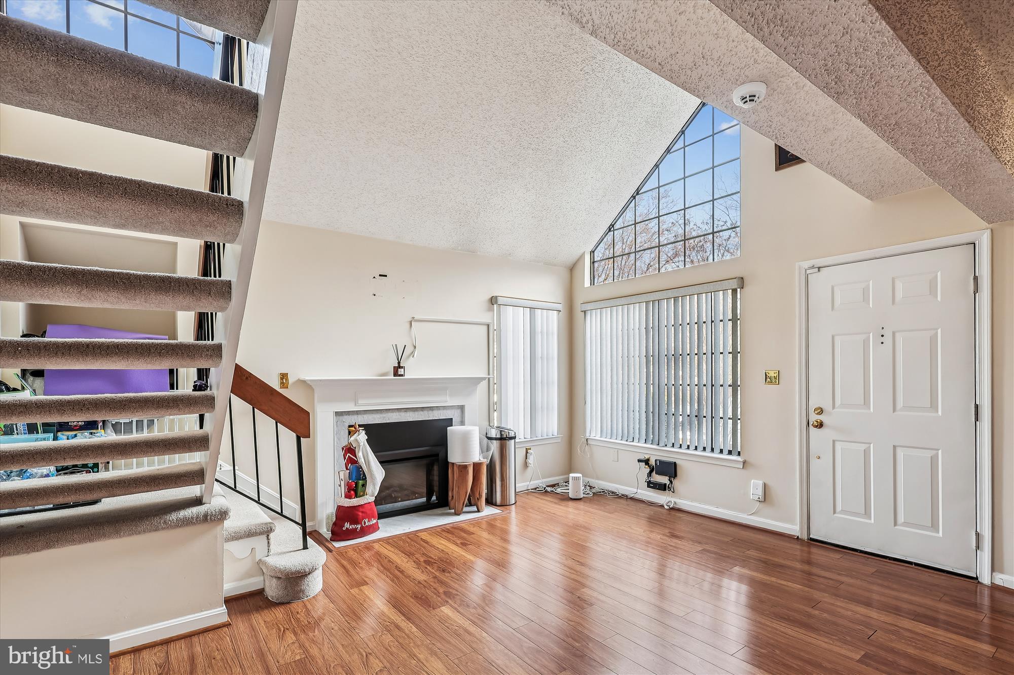 1601 Airy Hill Court, Unit 10D Crofton, MD 21114 - Photo 6 of 29 Living Room