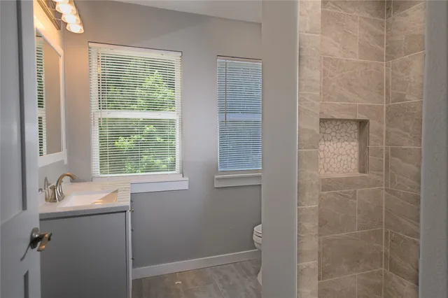 $900 | 519 Magnolia Point Drive, Unit B, Huffman, TX 77336