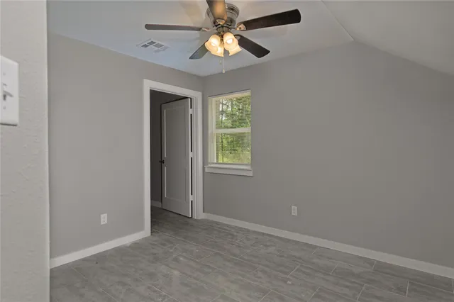 $900 | 519 Magnolia Point Drive, Unit B, Huffman, TX 77336