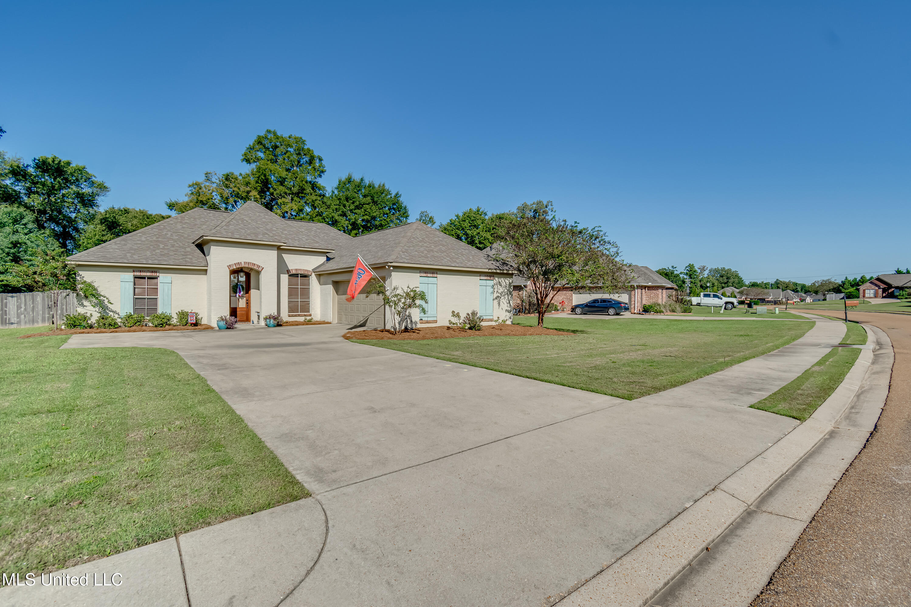117 Rhodes Lane Canton, MS 39046 - Photo 3 of 58 117 Rhodes Ln-4