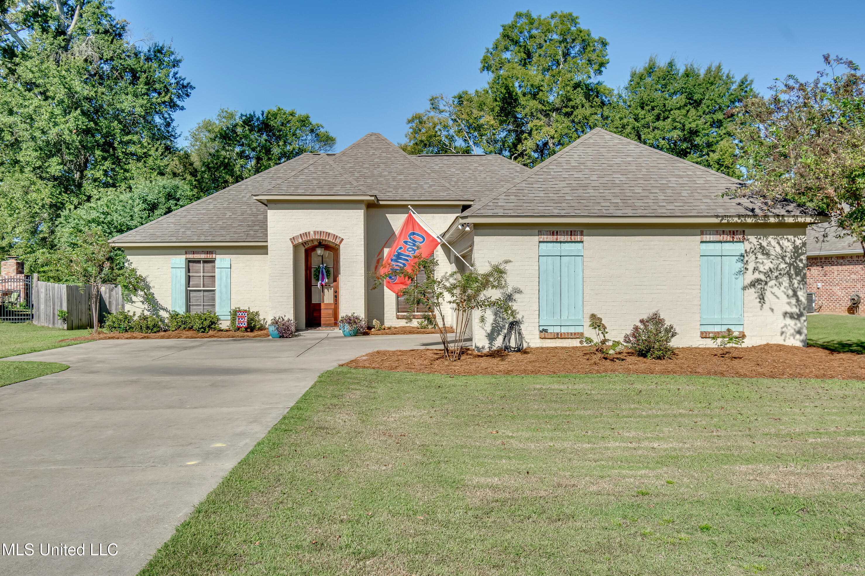 117 Rhodes Lane Canton, MS 39046 - Photo 6 of 58 117 Rhodes Ln-7