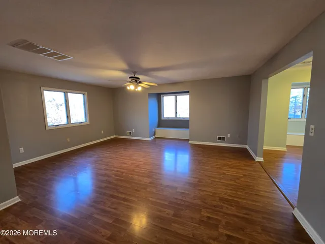 $2,200 | 274 Easy Street, Unit RIGHT, Howell, NJ 07731